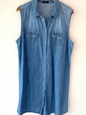 GAP Denim Dress Size Med 100% Cotton Button Down Boho Prairie Sleeveless Midi